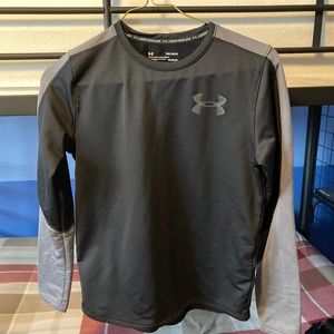 Under Armour  Cold Gear -Loose Fit
